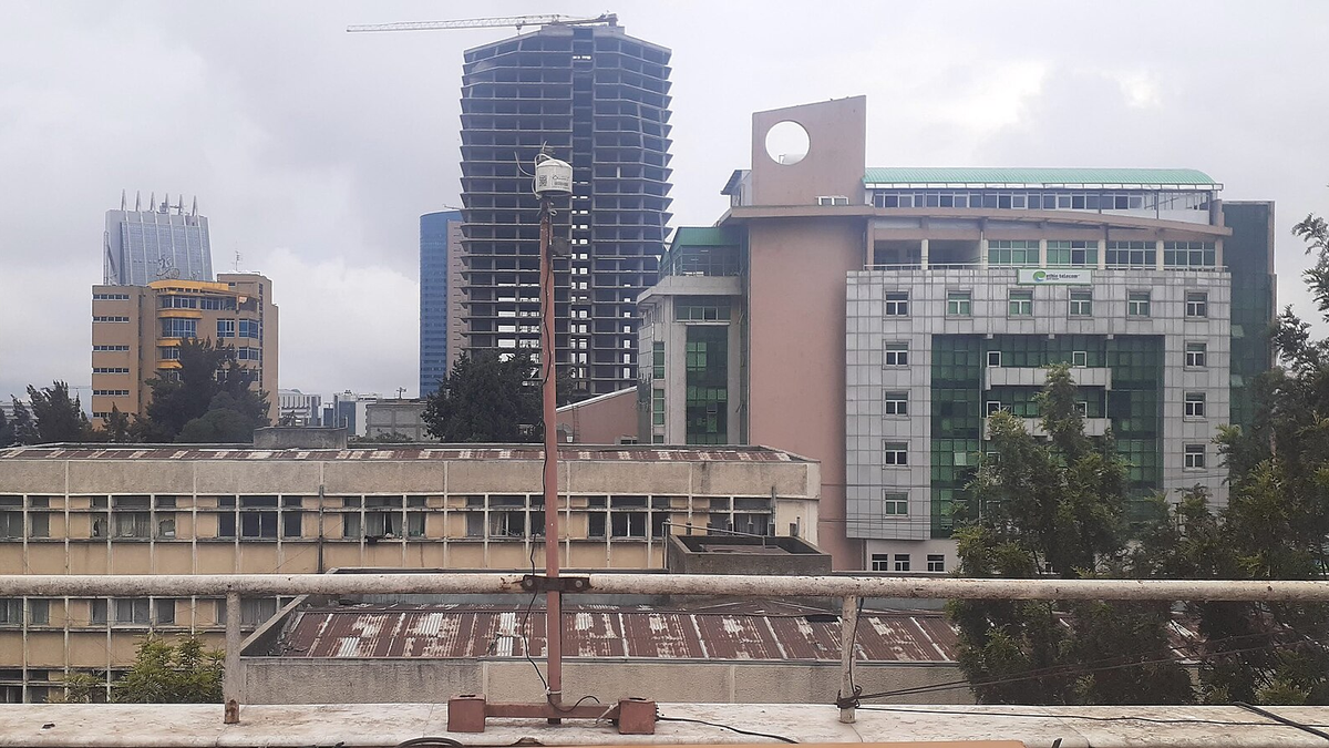 MAIA Air Sensor at Work in Addis Ababa (PIA26698)
